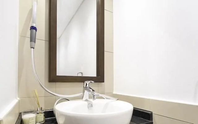 LUX  The West Wharf Canal View Suite