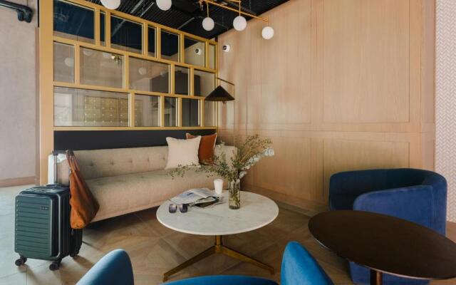Sonder by Marriott Bonvoy Artesa Apartments West Queen West