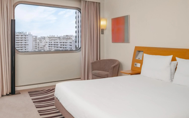 Novotel Paris Centre Tour Eiffel Hotel