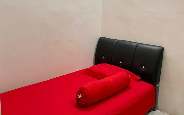 Radja Guest House by ZUZU