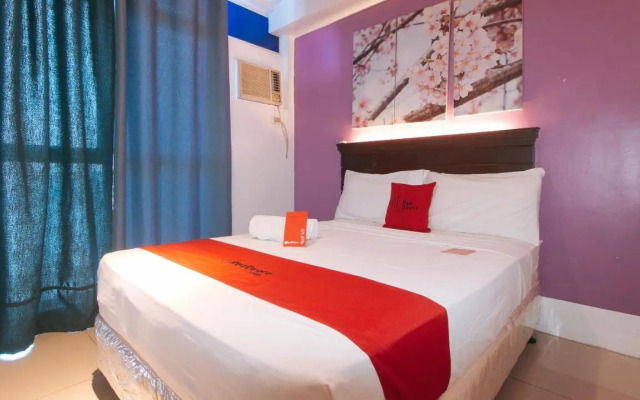 RedDoorz Plus @ Buendia Ave Makati