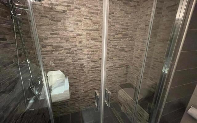 Maisonette 25m from the sea