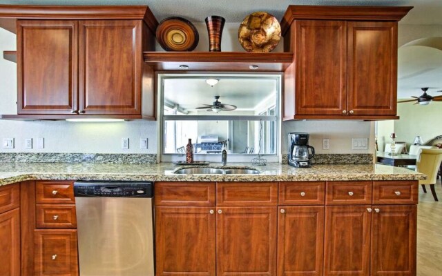 2 Master Suites Pool Home