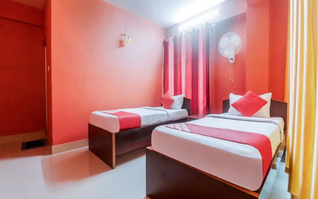 Oyo 18528 Field Residency Inn