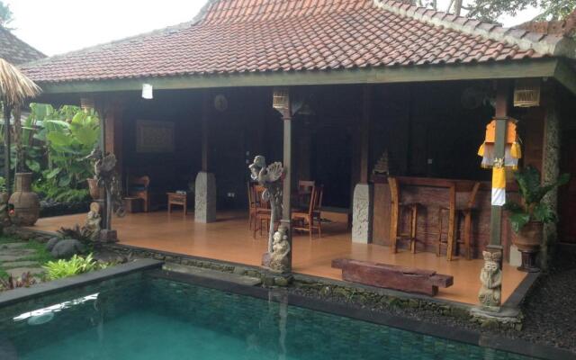 Honeymoon Green Villa