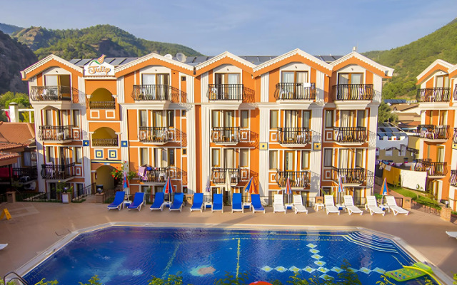 Magic Tulip Beach Hotel