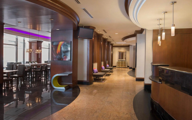 Residence Inn by Marriott Toronto Downtown / Entertainment District