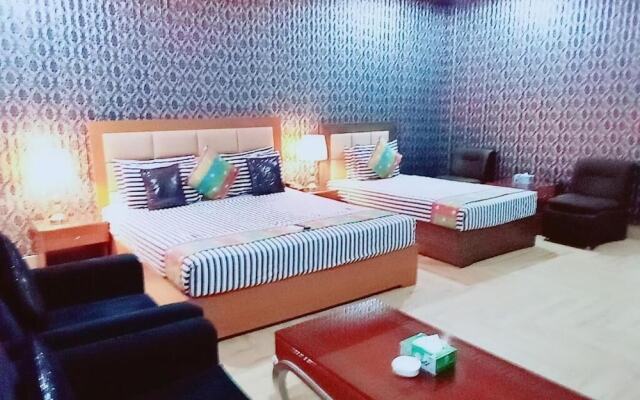 Hotel Versa Apartment and Lodges Lahore