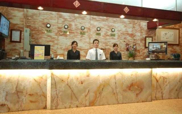 Kiwi Express Hotel Mrt Wen Xin Feng Chia Branch 1