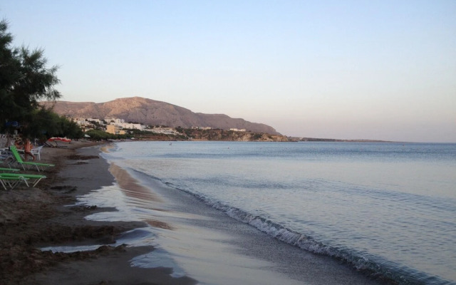 Lovely 1 Bedroom Apartm With Free Parking Sea View