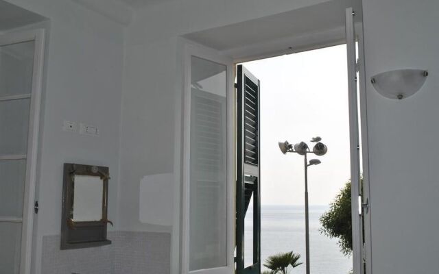 Al Piccolo Scoglio - Room & Breakfast