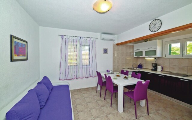 Beautiful Home in Trogir With Wifi and 3 Bedrooms