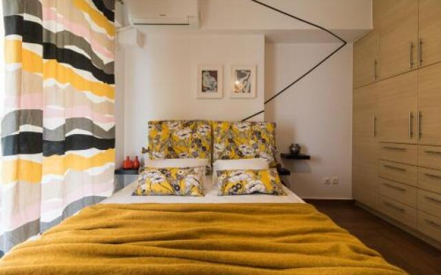 Three-Bedroom Apartment with Acropolis view