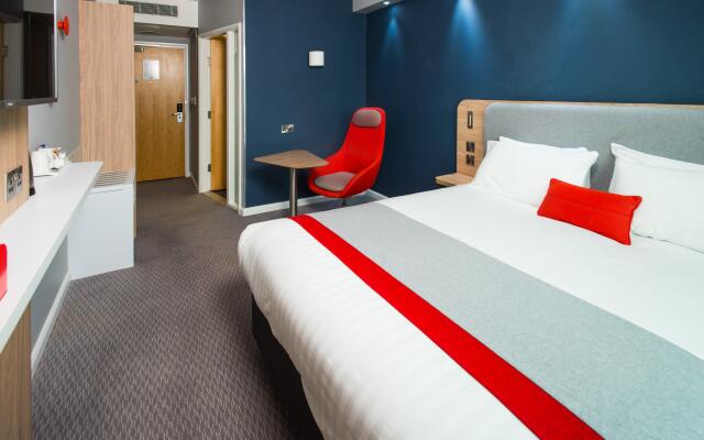 Holiday Inn Express Leeds City Centre Armouries, an IHG Hotel