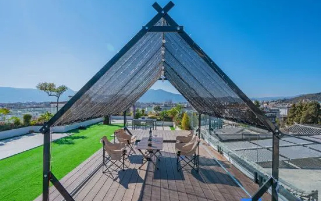 Yunyao Residence · ART GDN Sky Garden | Snow-Capped Mountain View Audiovisual Homestay – Outside – Lijiang