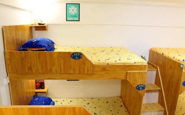 Xizi International Youth Hostel (Chaoyang Plaza Xiguan Night Market)