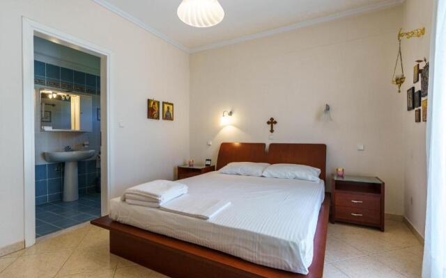 Charming Luxury Villa for 16 People