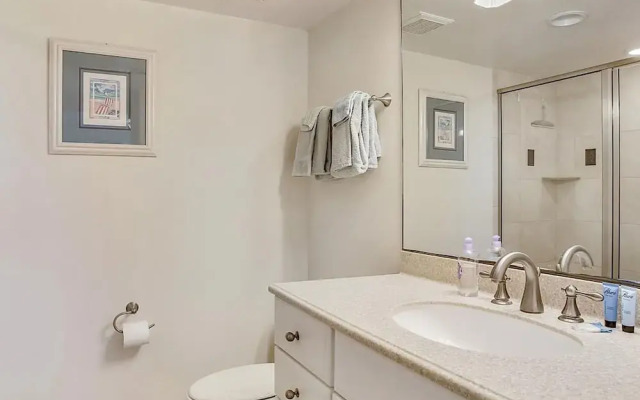 Sea Haven Luxe 2BR Oceanfront Haven