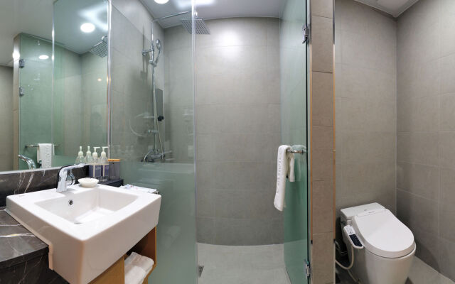 ON City Hotel