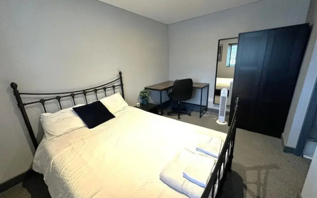 Leamington Spa-3 Bed-garden-pets-parking