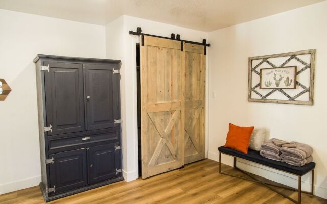 Happy Trails Bed and Breakfast