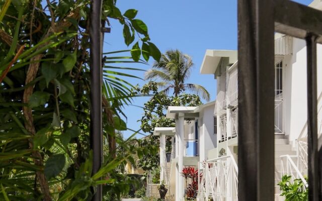 Unwind and Recharge in This Homey Central Retreat