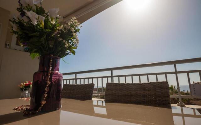 Comfortable apartment with amazing sea views