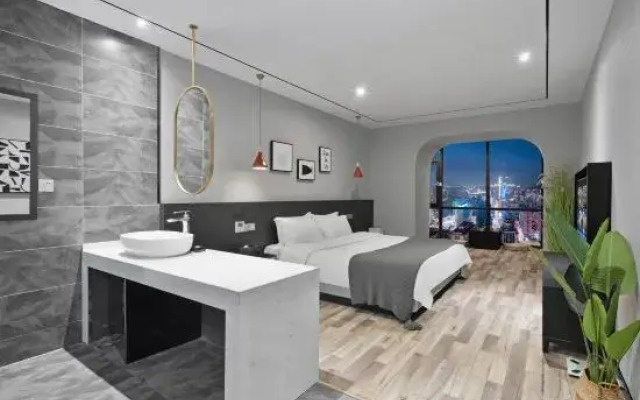 Cloud 51·High-altitude Quanjiang View Hotel (Chongqing Jiefangbei Cloud Eye)