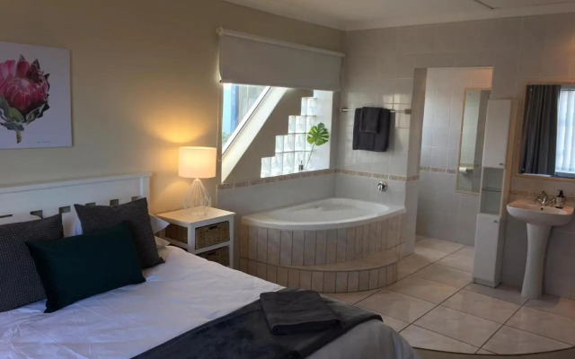 'On Point' Beach House - Jeffreys Bay