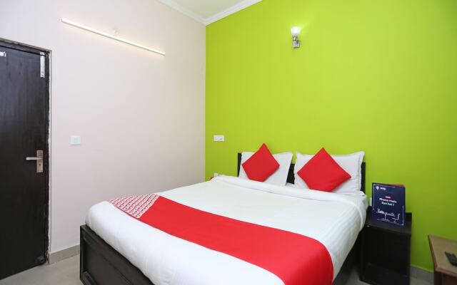 OYO Flagship 10567 Hotel Gandharv