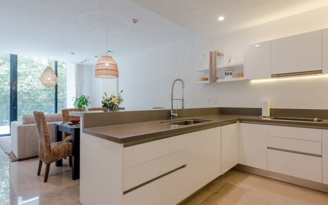 2 Bedroom Apartment Near the Beach