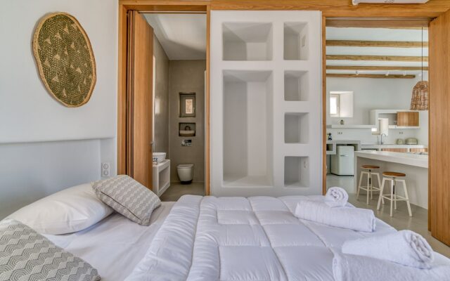 Lil Paros Luxury suites