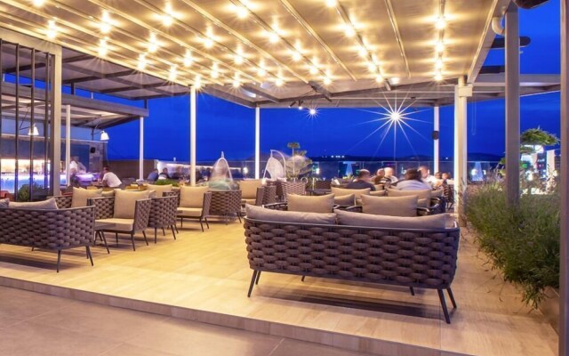 Astoria Luxury & Spa