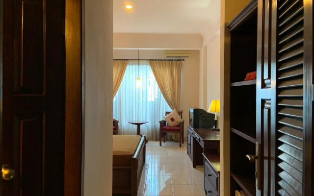Nirwana Hotel Suites