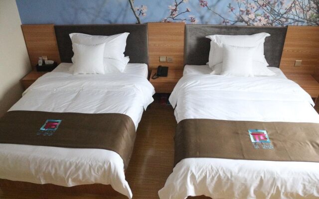 7 Days Party Inn