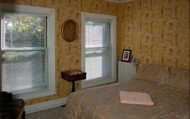 Sutton's Place