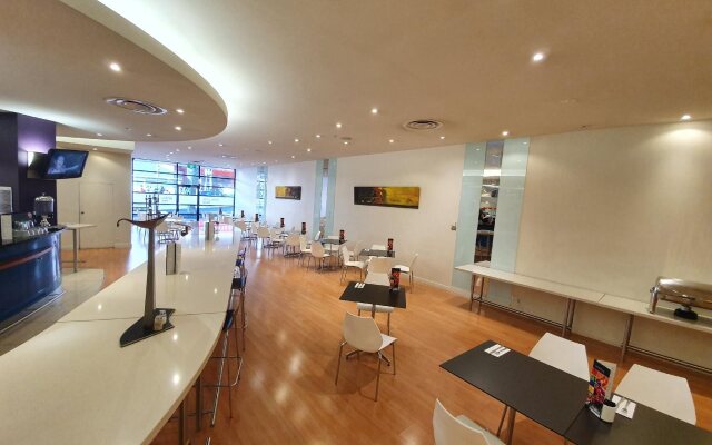 Holiday Inn Dandenong by IHG