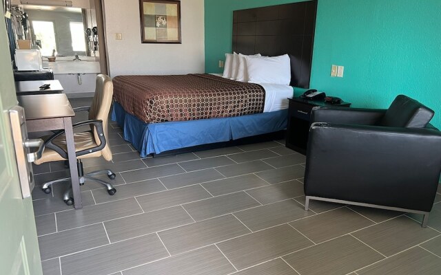 Country Hill Inn and Suites