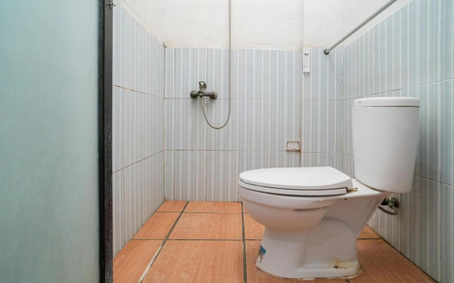 OYO 2493 Lotus Hotel Syariah