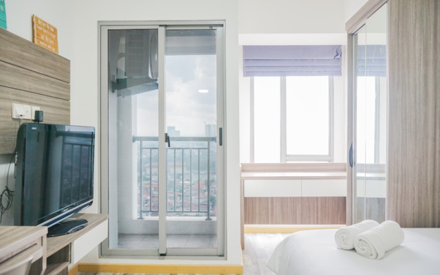 Strategic Studio Apartment with Extra Bed at M-Town Residence – Guest Rooms – Tangerang