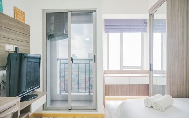 Strategic Studio Apartment with Extra Bed at M-Town Residence