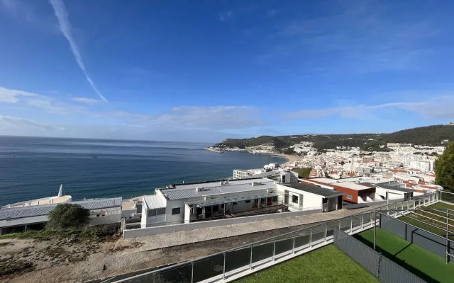 A-MO Sesimbra by Trip2Portugal