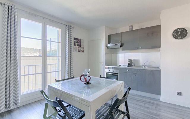 Nice 2 Room Apartment With Terrace - Vieux Nice