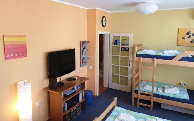 Spirit Hostel and Apartments