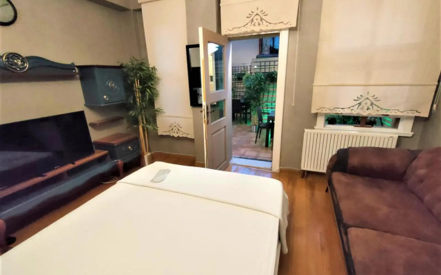 Valentine Suites Hotel