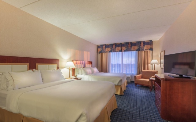 Holiday Inn Express & Suites Belleville by IHG