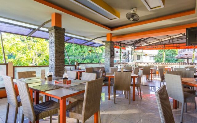 RedDoorz Plus @ Padma Utara 3