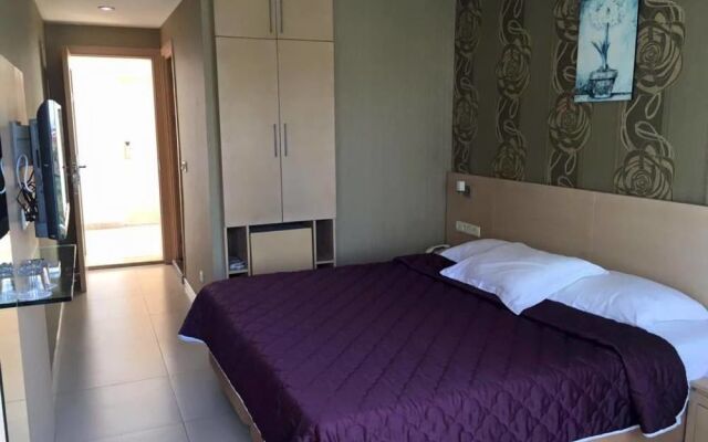 Marin-A Hotel