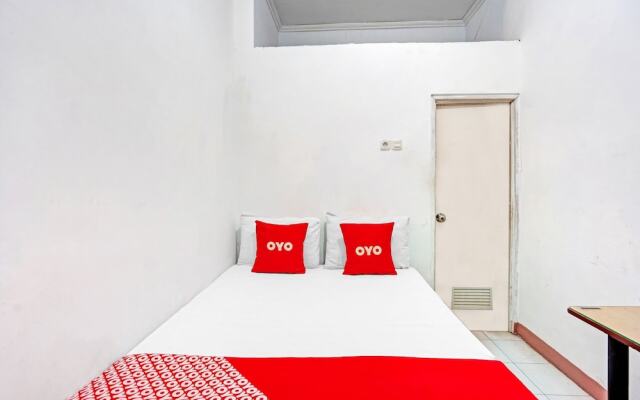 OYO 90790 Royale Nias