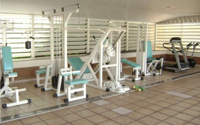 Victoria Plaza Hotel